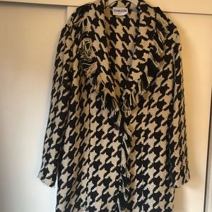Chico’s houndstooth knit coat